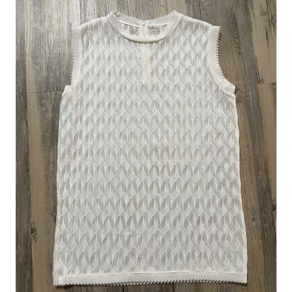 Vintage 60s White Sleeveless Knit Shell Top Crochet Mod Sweater Tank Size S/M - Picture 1 of 5
